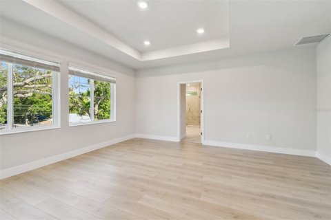 Casa en venta en Saint Petersburg, Florida, 4 dormitorios, 246.93 m2 № 1908731 - foto 20