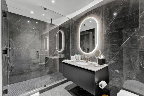 Condo in Miami, Florida  № 2186329 - photo 3