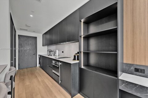 Condo in Miami, Florida  № 2186329 - photo 26