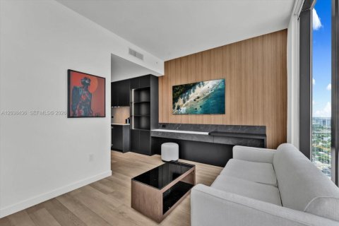 Condo in Miami, Florida  № 2186329 - photo 4