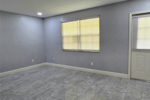 Appartement à louer à Edgewater, Floride: 2 chambres, 75.07 m2 № 1877284 - photo 4