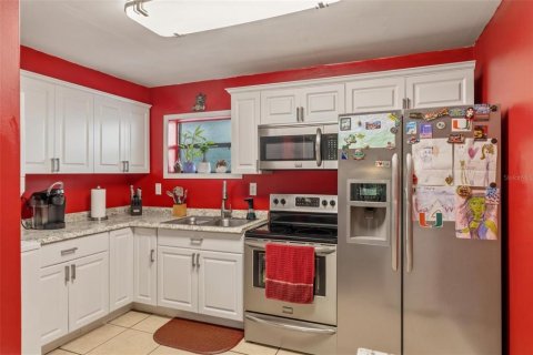Condo in Miami, Florida, 3 bedrooms  № 2109700 - photo 15