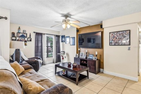 Condo in Miami, Florida, 3 bedrooms  № 2109700 - photo 6