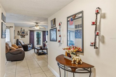 Condo in Miami, Florida, 3 bedrooms  № 2109700 - photo 4