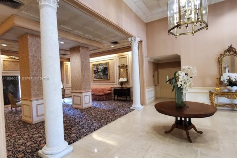 Copropriété à louer à Hallandale Beach, Floride: 2 chambres, 146.79 m2 № 2057432 - photo 19