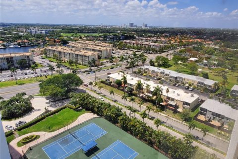Copropriété à louer à Hallandale Beach, Floride: 2 chambres, 146.79 m2 № 2057432 - photo 21