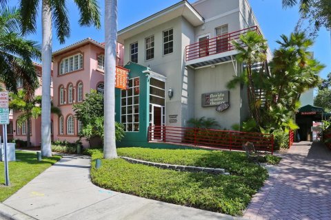 Townhouse in Sarasota, Florida 5 bedrooms, 312.15 sq.m. № 1275218 - photo 25