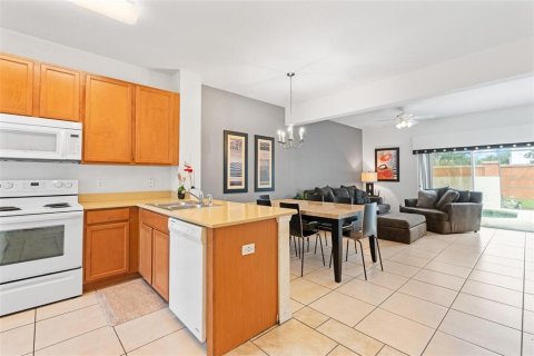 Adosado en venta en Kissimmee, Florida, 3 dormitorios, 120.31 m2 № 1919482 - foto 6