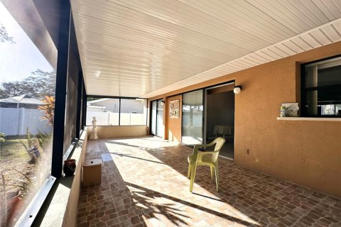 Casa en venta en Spring Hill, Florida, 2 dormitorios, 114.27 m2 № 1723222 - foto 17