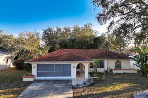 Casa en venta en Spring Hill, Florida, 2 dormitorios, 114.27 m2 № 1723222 - foto 1