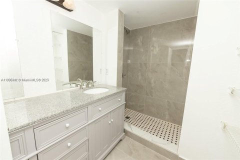 Condominio en alquiler en Sunrise, Florida, 2 dormitorios, 87.7 m2 № 1841303 - foto 4