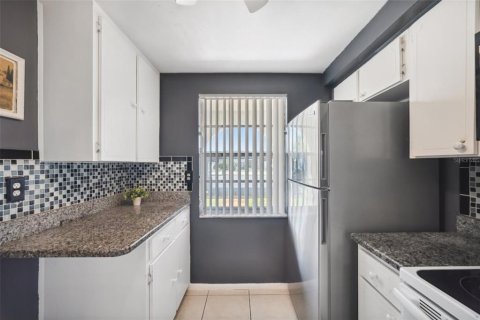 Copropriété à vendre à New Port Richey, Floride: 2 chambres, 77.2 m2 № 1744262 - photo 9