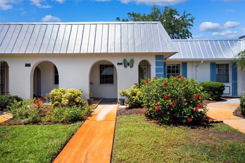 Copropriété à vendre à New Port Richey, Floride: 2 chambres, 77.2 m2 № 1744262 - photo 1