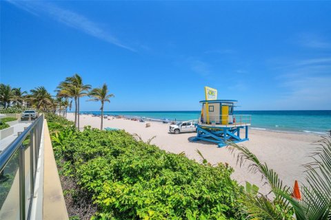 Condominio en alquiler en Hollywood, Florida, 45.15 m2 № 1694153 - foto 23
