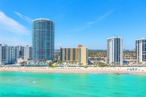 Condominio en alquiler en Hollywood, Florida, 45.15 m2 № 1694153 - foto 30