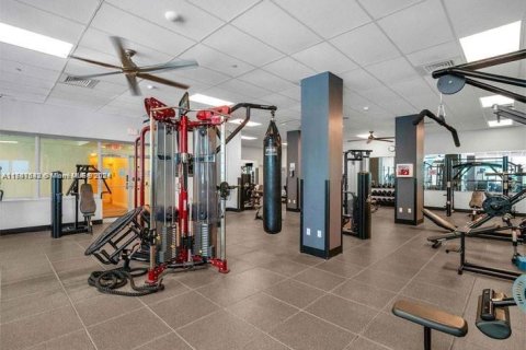 Condominio en alquiler en Hollywood, Florida, 45.15 m2 № 1694153 - foto 4