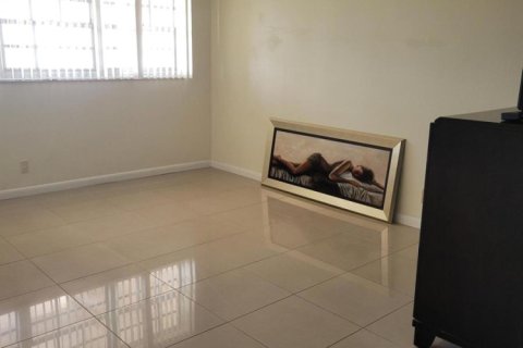 Condominio en alquiler en Pompano Beach, Florida, 2 dormitorios, 102.19 m2 № 2245704 - foto 7