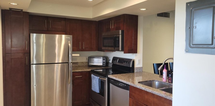 Condominio en Pompano Beach, Florida, 2 dormitorios № 2245704