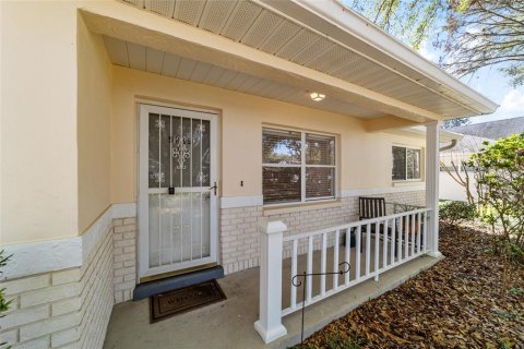 House in Ocala, Florida 2 bedrooms, 131.18 sq.m. № 2211830 - photo 6