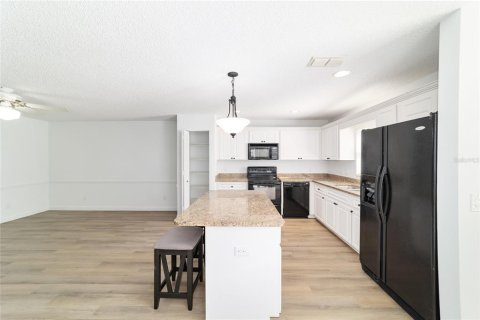 House in Ocala, Florida 2 bedrooms, 131.18 sq.m. № 2211830 - photo 23
