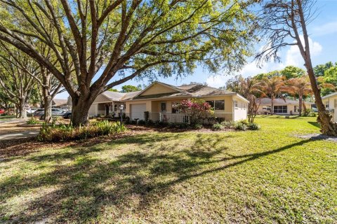 House in Ocala, Florida 2 bedrooms, 131.18 sq.m. № 2211830 - photo 2