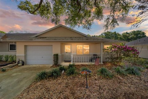 House in Ocala, Florida 2 bedrooms, 131.18 sq.m. № 2211830