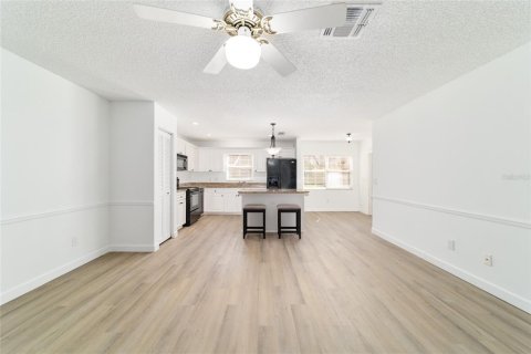 House in Ocala, Florida 2 bedrooms, 131.18 sq.m. № 2211830 - photo 18