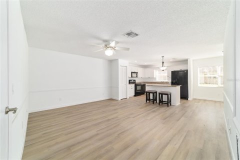 House in Ocala, Florida 2 bedrooms, 131.18 sq.m. № 2211830 - photo 17