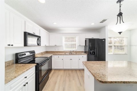 House in Ocala, Florida 2 bedrooms, 131.18 sq.m. № 2211830 - photo 28