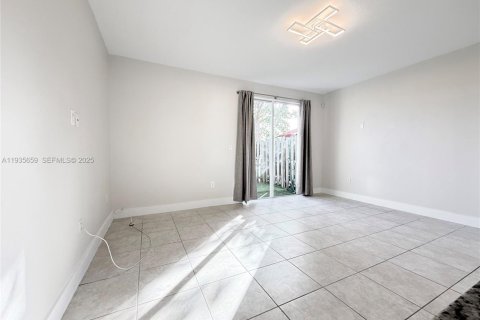 Condominio en alquiler en Homestead, Florida, 2 dormitorios, 119.84 m2 № 1993780 - foto 6