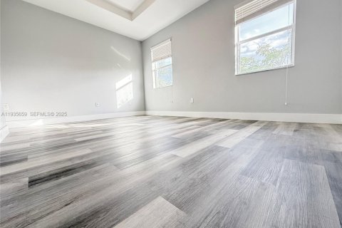 Condominio en alquiler en Homestead, Florida, 2 dormitorios, 119.84 m2 № 1993780 - foto 11