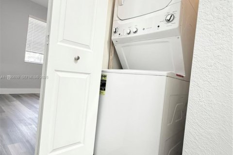 Condominio en alquiler en Homestead, Florida, 2 dormitorios, 119.84 m2 № 1993780 - foto 17