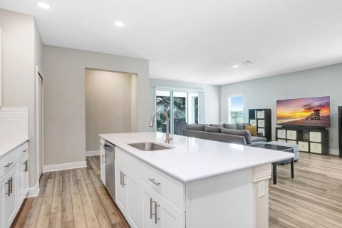 Casa en venta en San Antonio, Florida, 4 dormitorios, 200.76 m2 № 1919682 - foto 7