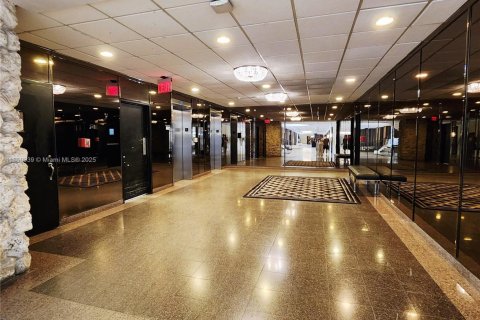 Condominio en venta en Miami Beach, Florida, 1 dormitorio, 84.73 m2 № 2015670 - foto 27