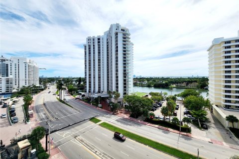 Condominio en venta en Miami Beach, Florida, 1 dormitorio, 84.73 m2 № 2015670 - foto 14