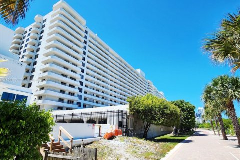 Condominio en venta en Miami Beach, Florida, 1 dormitorio, 84.73 m2 № 2015670 - foto 2