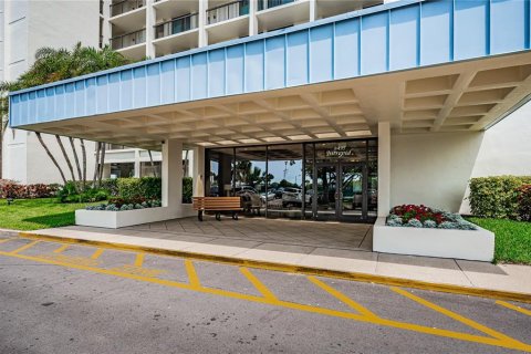 Condominio en venta en Saint Pete Beach, Florida, 2 dormitorios, 117.99 m2 № 2116050 - foto 11