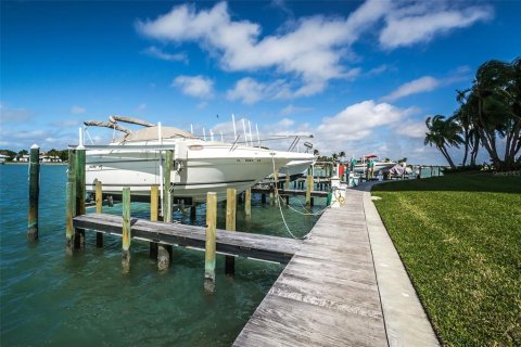 Condominio en venta en Saint Pete Beach, Florida, 2 dormitorios, 117.99 m2 № 2116050 - foto 10