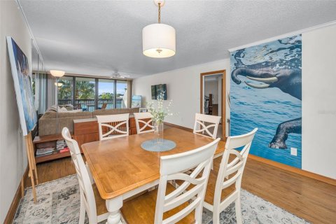 Condominio en venta en Saint Pete Beach, Florida, 2 dormitorios, 117.99 m2 № 2116050 - foto 24