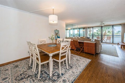Condominio en venta en Saint Pete Beach, Florida, 2 dormitorios, 117.99 m2 № 2116050 - foto 25