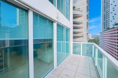 Condo in Miami, Florida, 2 bedrooms № 1927631 - photo 7