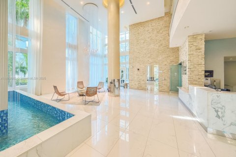 Condo in Miami, Florida, 2 bedrooms № 1927631 - photo 1
