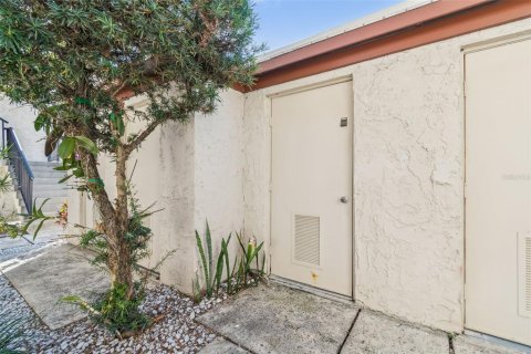 Condo in Largo, Florida, 1 bedroom  № 2195442 - photo 21