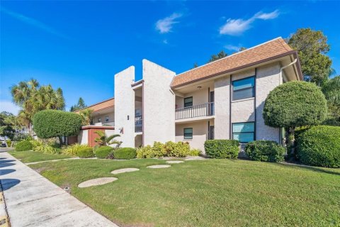 Condo in Largo, Florida, 1 bedroom  № 2195442 - photo 2