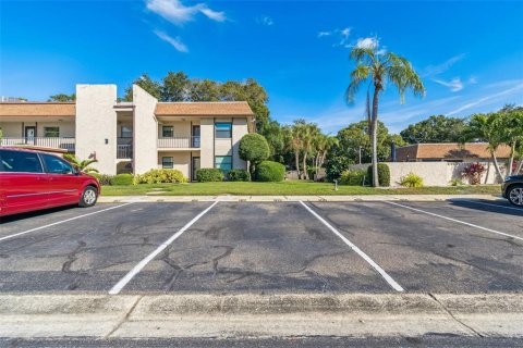 Condo in Largo, Florida, 1 bedroom  № 2195442 - photo 3