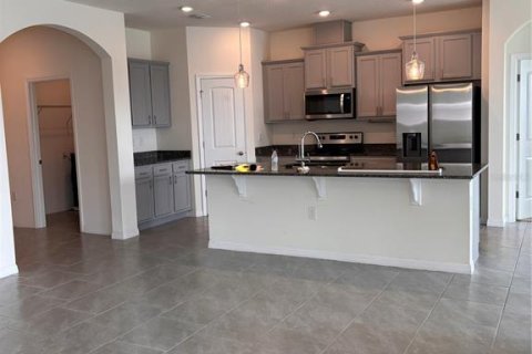 House in Saint Cloud, Florida 4 bedrooms, 195.65 sq.m. № 2206792 - photo 6