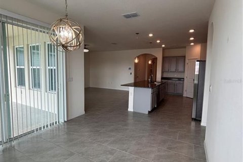 House in Saint Cloud, Florida 4 bedrooms, 195.65 sq.m. № 2206792 - photo 14