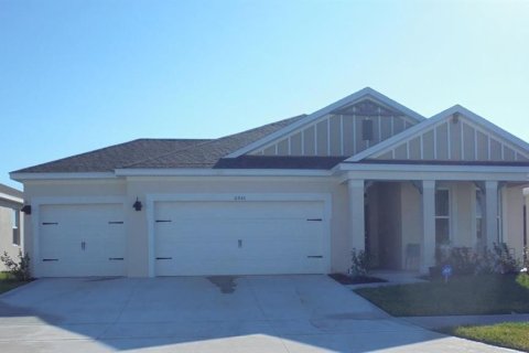 House in Saint Cloud, Florida 4 bedrooms, 195.65 sq.m. № 2206792 - photo 2