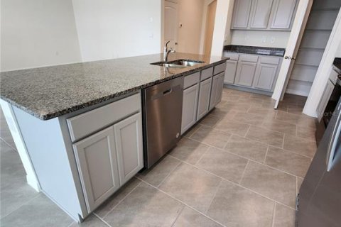 House in Saint Cloud, Florida 4 bedrooms, 195.65 sq.m. № 2206792 - photo 8