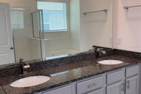 House in Saint Cloud, Florida 4 bedrooms, 195.65 sq.m. № 2206792 - photo 21